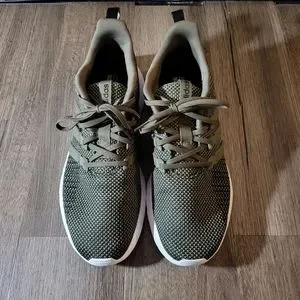 adidas Shoes Adidas Questar Flow Military Green Running Shoes